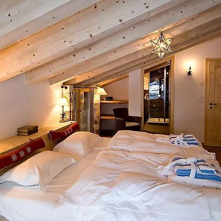 Sleeps 10 Wifi شقة *